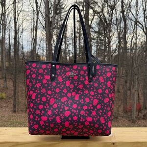 EUC Coach Prairie Calico Reversible Black and Red Floral Tote W/ Zipper Pouch